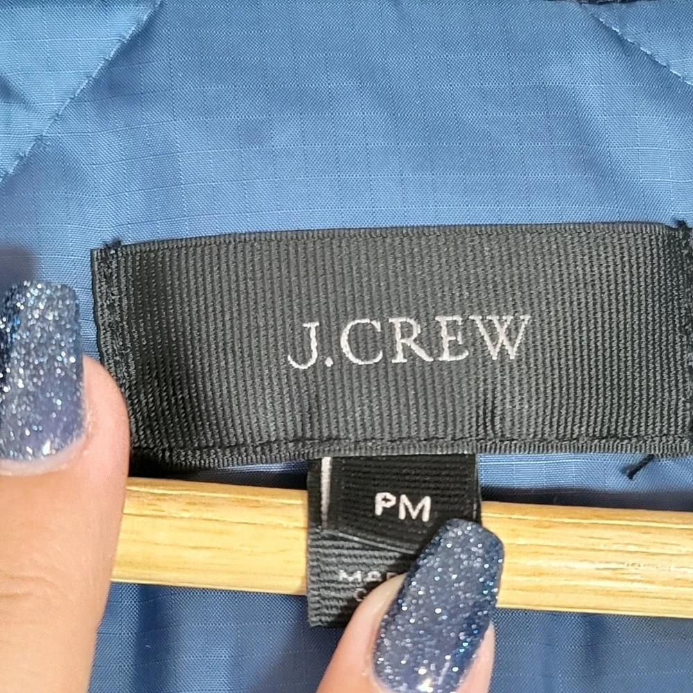 J Crew Nordic Down Primaloft Parka size MP Navy Faux Fur Hood Trim Fisherman